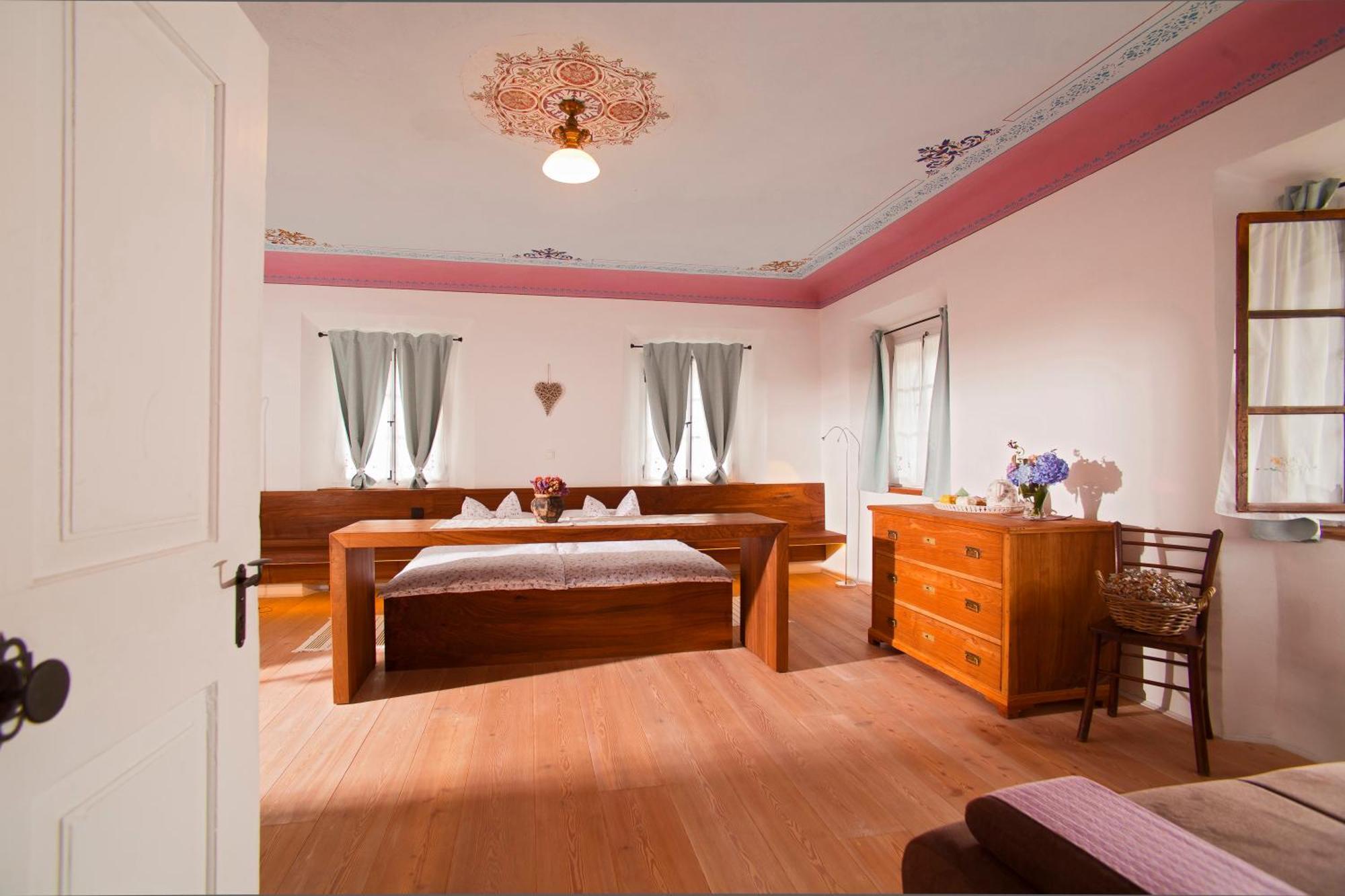 Juvanova Hisa - Apartments And Rooms Luce Exterior photo